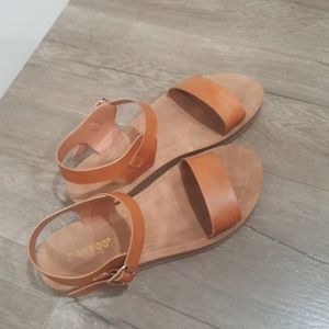 Shoes/sandals